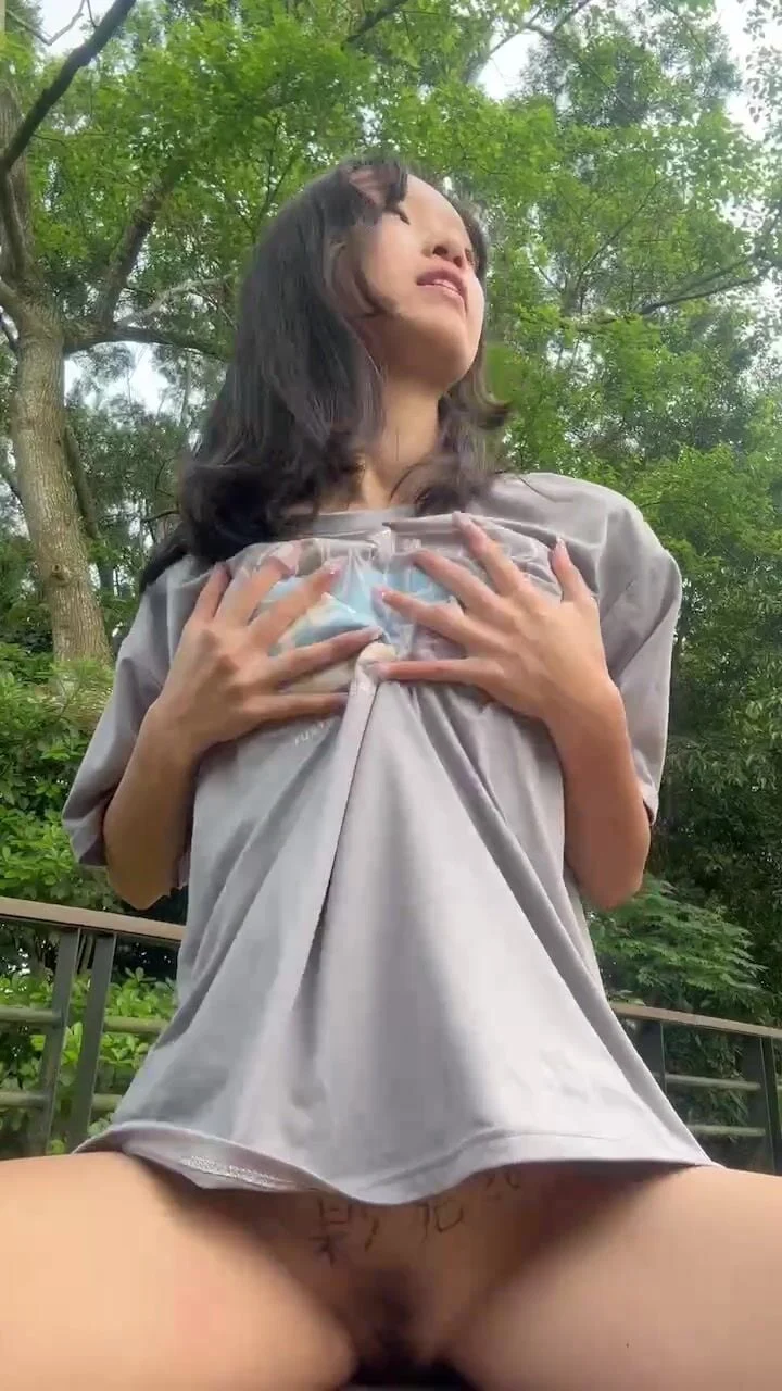 em-sinh-vien-quay-clip-thu-dam-vi-thieu-tien-phan-1
