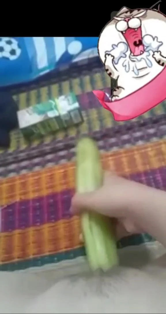ga-em-ban-than-dam-dang-bim-mup-call-vid-show-hang-moc-lon-bang-dua-chuot-cho-xem